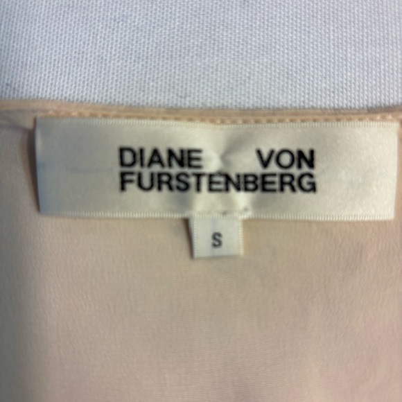 Diane von Furstenberg Silk Ivory Magenta Teal Navy Bohemian Floral Wrap Blouse S - Picture 9 of 15